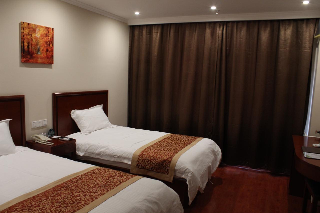 Greentree Inn Shanghai Expo Site South Yanggao Road Subway Station Express Hotel Extérieur photo