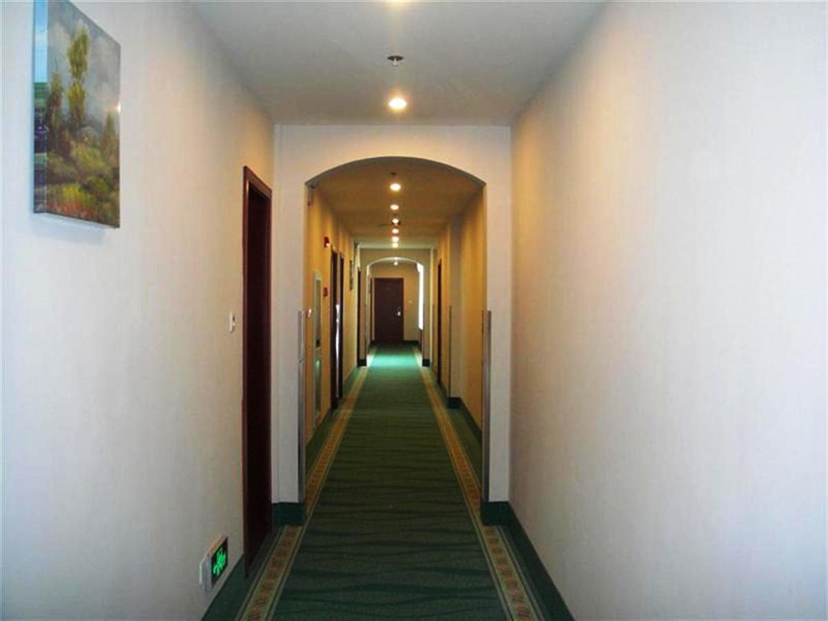 Greentree Inn Shanghai Expo Site South Yanggao Road Subway Station Express Hotel Extérieur photo